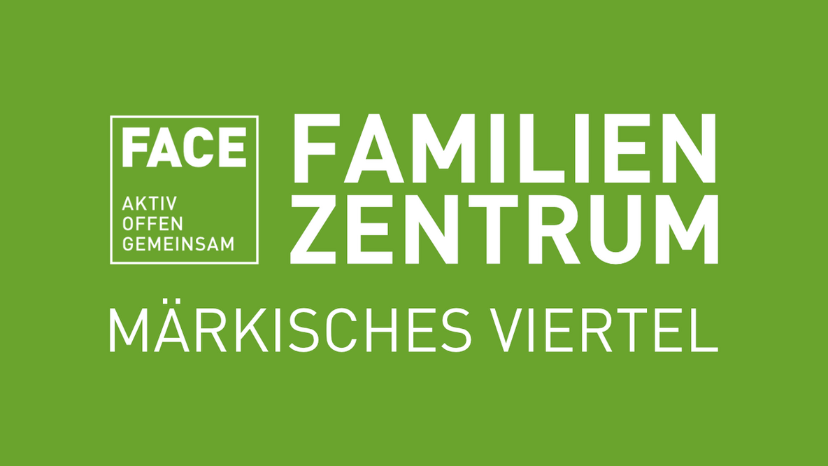 Logo des FACE Familienzentrums mit Schriftzug "Familienzentrum Märkisches Viertel" auf grünem Hintergrund