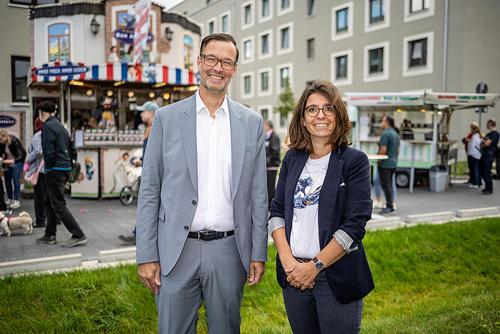 Lars Holborn und Nadja Zivkovic auf dem Begrüßungsfest im Quartier Stadtgut Hellersdorf
